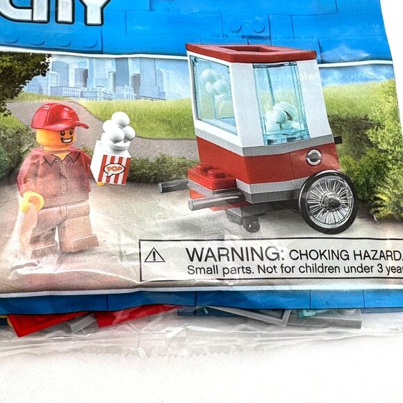 LEGO City Popcorn Cart 30364 NEW Sealed Building Toy 43 Pieces Collectible Set - Picture 5 of 6